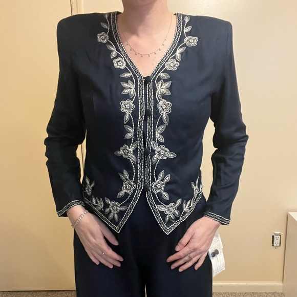 Karin Stevens Petites Vintage Navy Embroidered Jumpsuit 8P NWT 💙🤍 - Picture 2 of 12